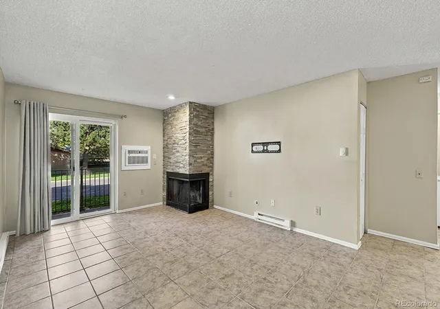 Photo 3 of Condo for sale at 2280 S Oswego Way #102, Aurora, CO 80014 | MLS# 4698335 | Listing updated on 2026-10-27