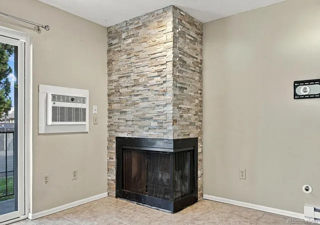 Photo 4 of Condo for sale at 2280 S Oswego Way #102, Aurora, CO 80014 | MLS# 4698335 | Listing updated on 2026-10-27