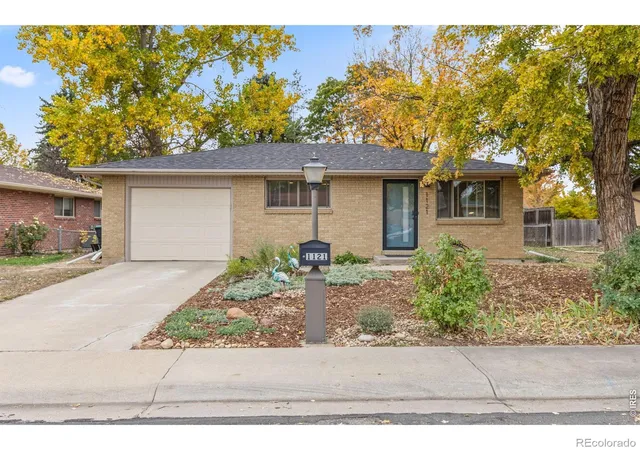 Photo 2 of Single family home for sale at 1121 S Gay Dr, Longmont, CO 80501 | MLS# IR1071217 | Listing updated on 2026-10-29