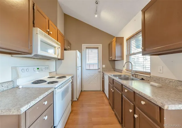 Photo 4 of Single family home for sale at 18214 E Layton Pl, Aurora, CO 80015 | MLS# 8384575 | Listing updated on 2026-10-29