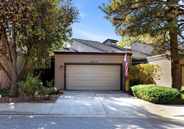 Photo 4 of Townhouse for sale at 7270 W Stetson Pl #37, Littleton, CO 80123 | MLS# 4198916 | Listing updated on 2026-10-30