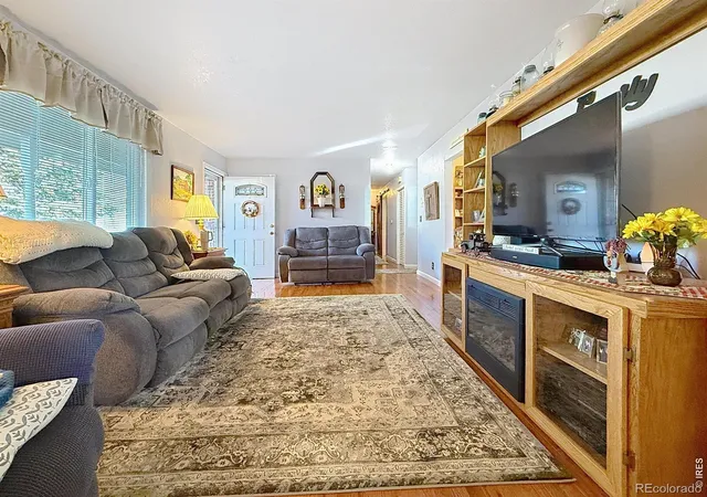 Photo 3 of Single family home for sale at 1811 Circle Ln, Limon, CO 80828 | MLS# IR1071231 | Listing updated on 2026-10-27