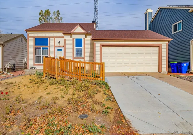 Single family home for sale at 19563 E Linvale Dr, Aurora, CO 80013 | MLS# 5676305