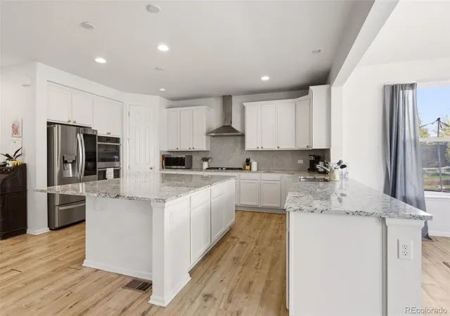Photo 4 of Single family home for sale at 847 Sundown Way, Erie, CO 80516 | MLS# 9424130 | Listing updated on 2026-10-30
