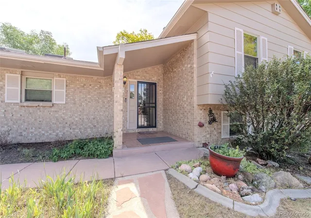 Photo 2 of Single family home for sale at 5233 Cambria Dr, Colorado Springs, CO 80918 | MLS# 3903606 | Listing updated on 2026-10-26