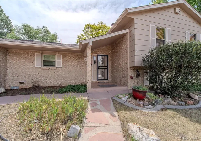 Photo 4 of Single family home for sale at 5233 Cambria Dr, Colorado Springs, CO 80918 | MLS# 3903606 | Listing updated on 2026-10-26