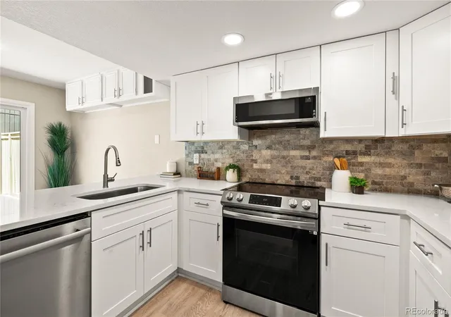 Photo 1 of Townhouse for sale at 206 S Holman Way, Golden, CO 80401 | MLS# 7273422 | Listing updated on 2026-10-29