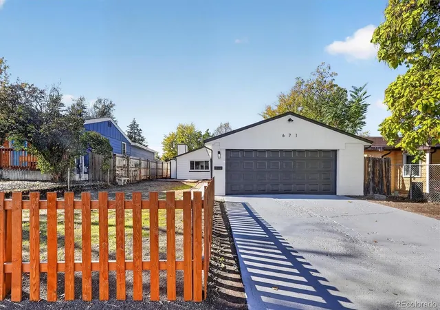 Photo 2 of Single family home for sale at 671 S Lowell Blvd, Denver, CO 80219 | MLS# 7074289 | Listing updated on 2026-10-30