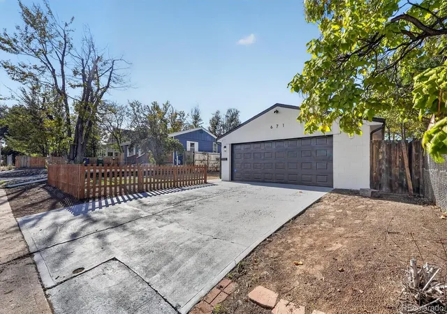 Photo 3 of Single family home for sale at 671 S Lowell Blvd, Denver, CO 80219 | MLS# 7074289 | Listing updated on 2026-10-30