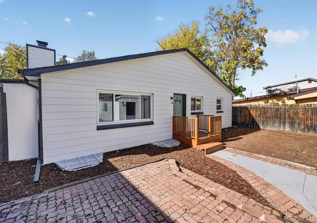 Photo 4 of Single family home for sale at 671 S Lowell Blvd, Denver, CO 80219 | MLS# 7074289 | Listing updated on 2026-10-30