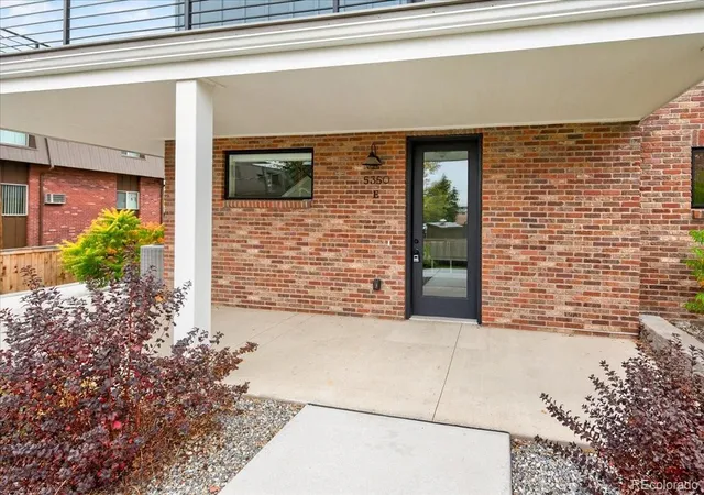Photo 2 of Townhouse for sale at 5350 Carr St #E, Arvada, CO 80002 | MLS# 9800719 | Listing updated on 2026-10-27