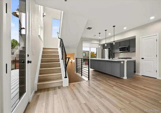 Photo 4 of Townhouse for sale at 5350 Carr St #E, Arvada, CO 80002 | MLS# 9800719 | Listing updated on 2026-10-27