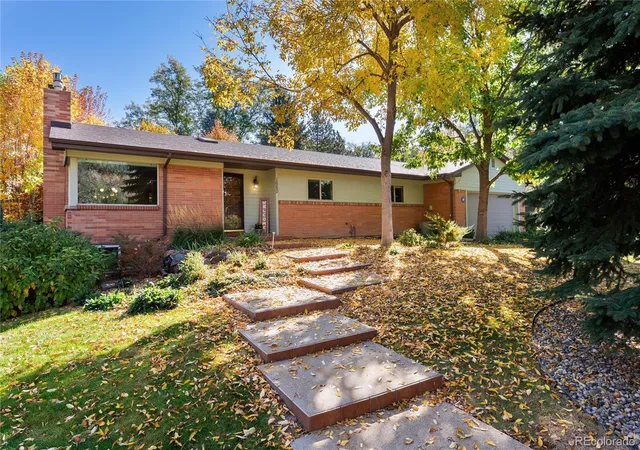 Photo 1 of Single family home for sale at 1660 Winfield Cir, Lakewood, CO 80215 | MLS# 7996871 | Listing updated on 2026-10-28