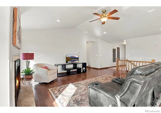 Photo 4 of Single family home for sale at 3102 Three Silos Dr, Wellington, CO 80549 | MLS# IR1071262 | Listing updated on 2026-10-27