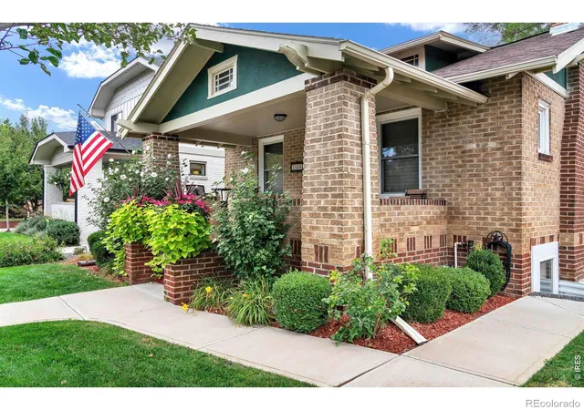 Photo 3 of Single family home for sale at 2686 Dahlia St, Denver, CO 80207 | MLS# IR1071264 | Listing updated on 2026-10-30