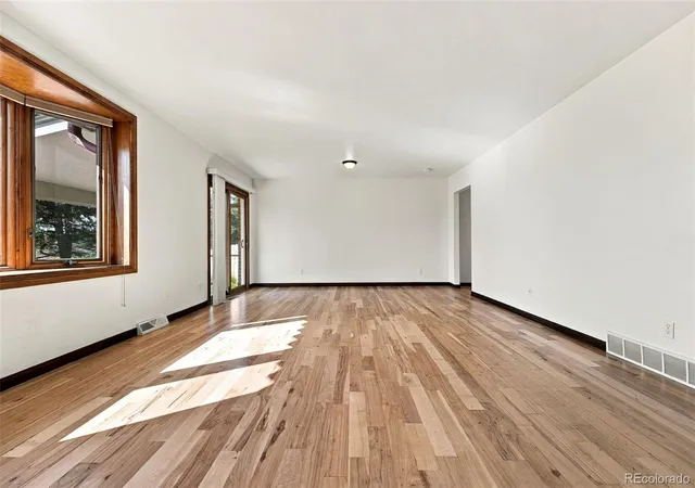 Photo 4 of Single family home for sale at 61 Baylor Dr, Longmont, CO 80503 | MLS# 8742958 | Listing updated on 2026-10-29