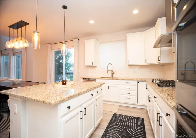 Photo 4 of Single family home for sale at 9566 Juniper Way, Arvada, CO 80007 | MLS# 3377318 | Listing updated on 2026-10-29