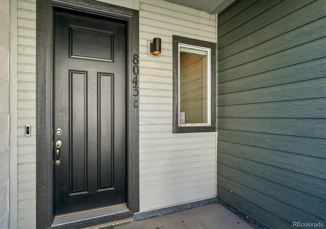 Photo 2 of Townhouse for sale at 8043 Navajo River Loop #C, Littleton, CO 80125 | MLS# 8851653 | Listing updated on 2026-10-27