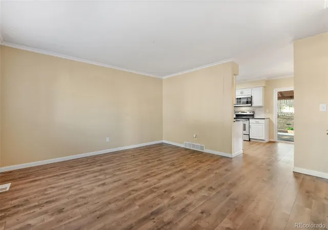 Photo 4 of Single family home for sale at 1809 S Idalia St, Aurora, CO 80017 | MLS# 9145556 | Listing updated on 2026-10-29