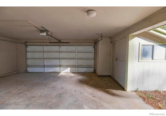 Photo 4 of Single family home for sale at 925 Arbor Ave, Fort Collins, CO 80526 | MLS# IR1071278 | Listing updated on 2026-10-28