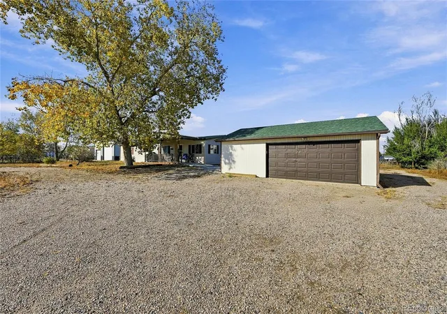 Single family home for sale at 604 Pinyon Cir, Lochbuie, CO 80603 | MLS# 9630428
