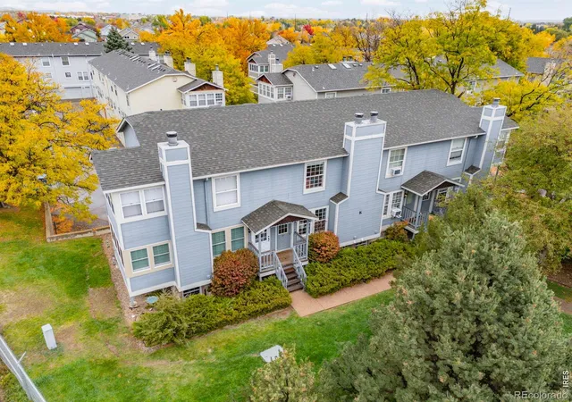 Photo 1 of Townhouse for sale at 3200 Azalea Dr #3, Fort Collins, CO 80526 | MLS# IR1071281 | Listing updated on 2026-10-28