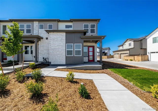 Photo 1 of Townhouse for sale at 20500 E 58th Avenue, Aurora, CO 80019 | MLS# 6085141 | Listing updated on 2026-10-28
