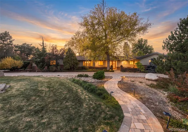 Single family home for sale at 3 Meadowlark Ln, Littleton, CO 80123 | MLS# 6574956