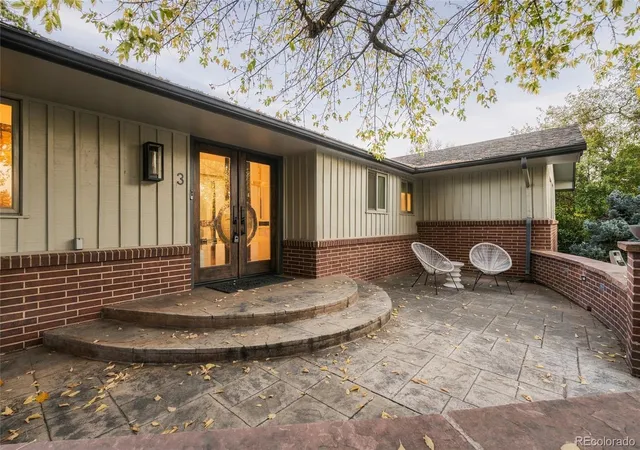 Photo 2 of Single family home for sale at 3 Meadowlark Ln, Littleton, CO 80123 | MLS# 6574956 | Listing updated on 2026-10-30