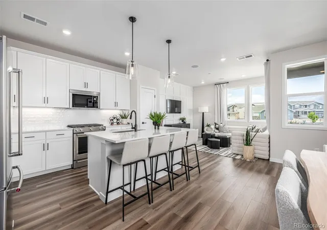 Photo 2 of Townhouse for sale at 5696 N Killarney Ct, Aurora, CO 80019 | MLS# 2164372 | Listing updated on 2026-10-28