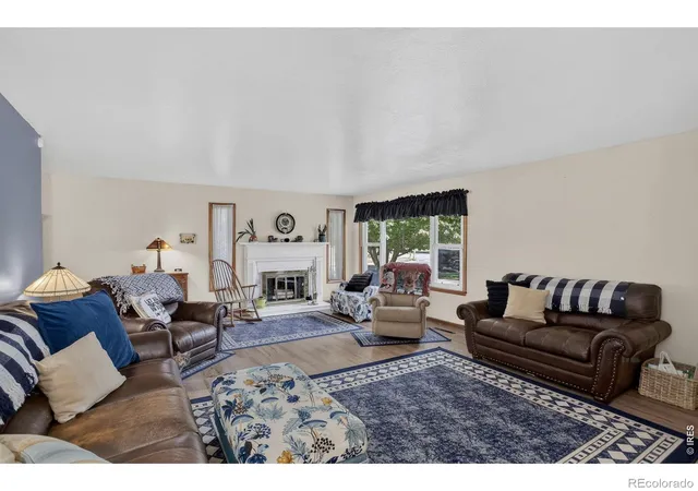 Photo 4 of Single family home for sale at 209 E Thunderbird Dr, Fort Collins, CO 80525 | MLS# IR1071289 | Listing updated on 2026-10-28