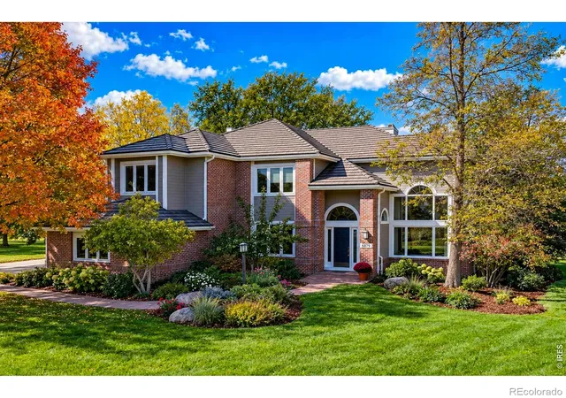 Photo 3 of Single family home for sale at 6879 Springhill Dr, Niwot, CO 80503 | MLS# IR1071293 | Listing updated on 2026-10-28
