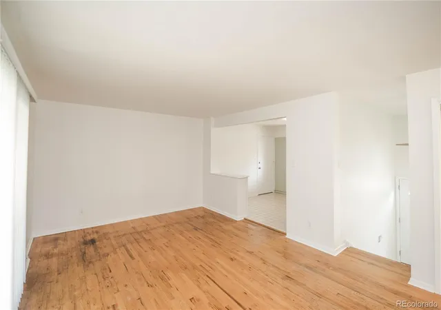 Photo 4 of Single family home for sale at 835 S Queen Way, Lakewood, CO 80226 | MLS# 8509909 | Listing updated on 2026-10-30