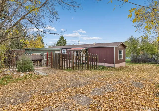 Photo 4 of Single family home for sale at 850 S Paddock St, Elizabeth, CO 80107 | MLS# 8394492 | Listing updated on 2026-10-29