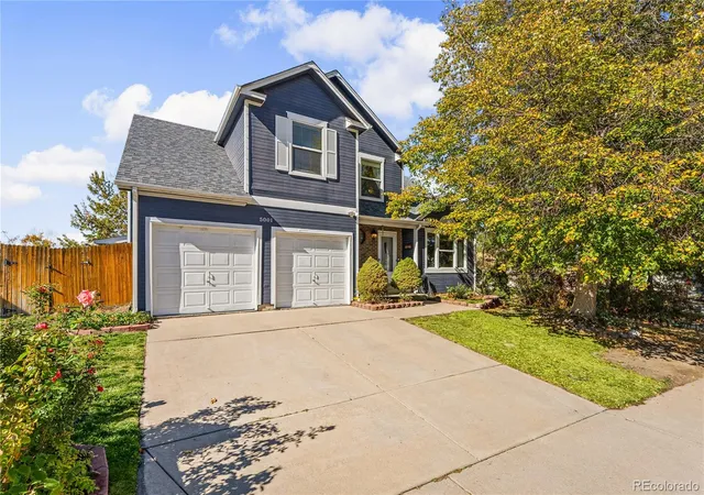 Single family home for sale at 5001 S Yampa Ct, Aurora, CO 80015 | MLS# 9659558