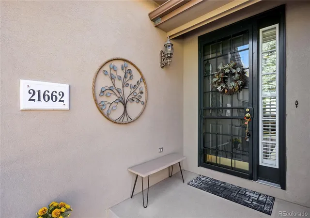 Photo 2 of Single family home for sale at 21662 E Rowland Pl, Aurora, CO 80016 | MLS# 5417350 | Listing updated on 2026-10-29