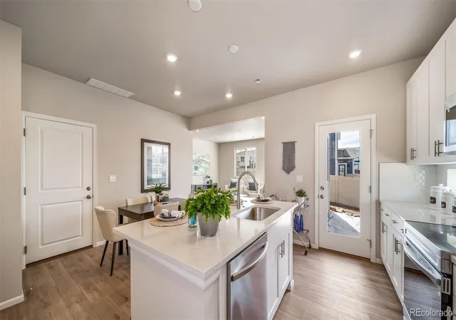 Photo 4 of Single family home for sale at 10154 Salem Ct, Commerce City, CO 80022 | MLS# 4180999 | Listing updated on 2026-10-28