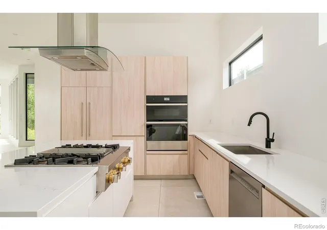 Photo 2 of Single family home for sale at 4755 Elm Ct, Denver, CO 80211 | MLS# IR1071319 | Listing updated on 2026-10-28