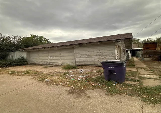 Photo 3 of Single family home for sale at 162 Hazel Ct, Denver, CO 80219 | MLS# 5885637 | Listing updated on 2026-10-28