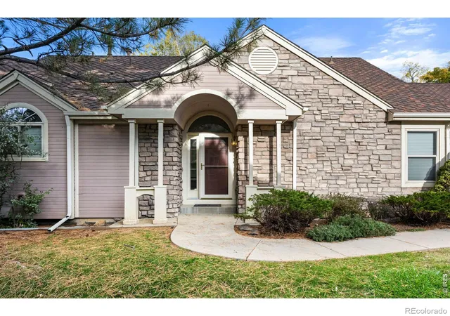 Photo 2 of Single family home for sale at 386 Fairfield Ln, Louisville, CO 80027 | MLS# IR1071323 | Listing updated on 2026-10-29