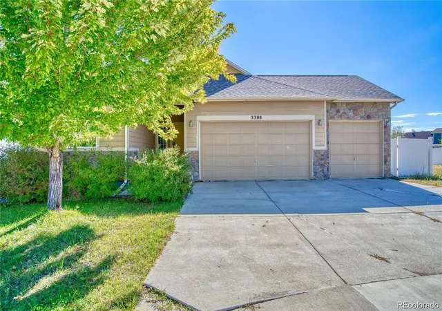 Photo 1 of Single family home for sale at 3308 Auklet Dr, Berthoud, CO 80513 | MLS# 3613448 | Listing updated on 2026-10-28