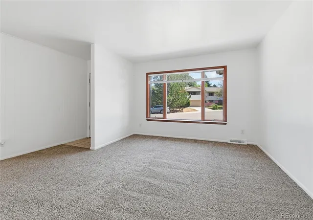 Photo 4 of Single family home for sale at 4115 S Vincennes Ct, Denver, CO 80237 | MLS# 2530492 | Listing updated on 2026-10-29