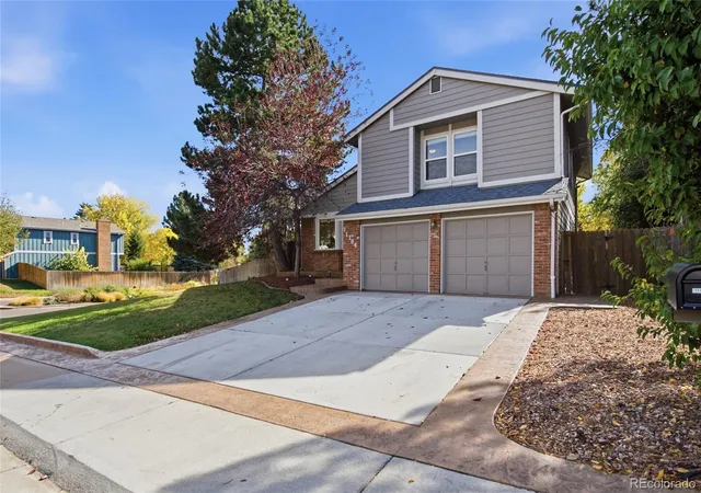 Photo 2 of Single family home for sale at 11104 W San Juan Range Rd, Littleton, CO 80127 | MLS# 4102984 | Listing updated on 2026-10-29
