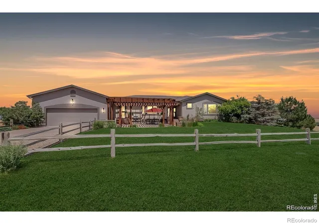 Photo 1 of Single family home for sale at 992 S County Rd 129, Bennett, CO 80102 | MLS# IR1071346 | Listing updated on 2026-10-29