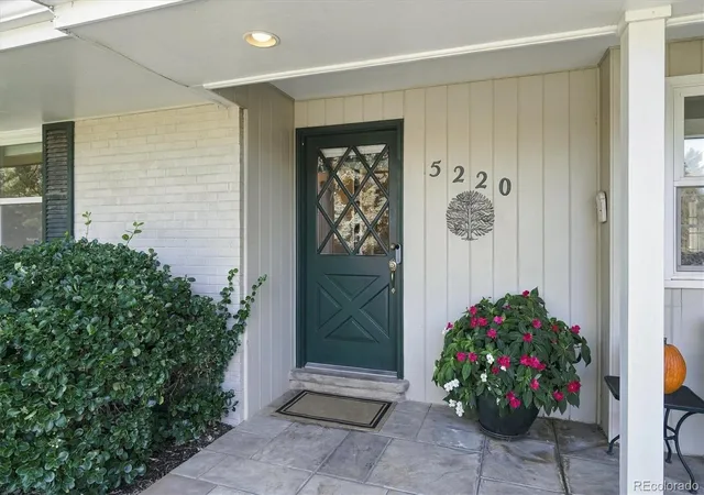 Photo 3 of Single family home for sale at 5220 Yellowstone St, Littleton, CO 80123 | MLS# 3778075 | Listing updated on 2026-10-30