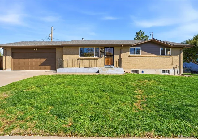 Single family home for sale at 6220 Chase St, Arvada, CO 80003 | MLS# 9821443