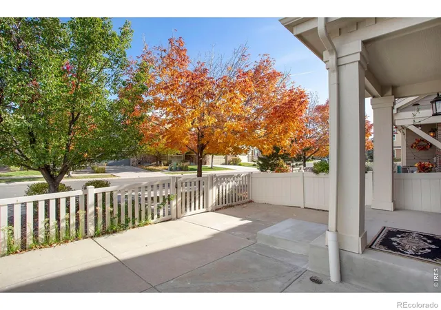 Photo 2 of Townhouse for sale at 15961 W 63rd Lane #E, Arvada, CO 80403 | MLS# IR1071377 | Listing updated on 2026-10-29