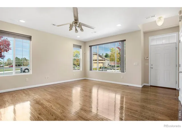 Photo 4 of Townhouse for sale at 15961 W 63rd Lane #E, Arvada, CO 80403 | MLS# IR1071377 | Listing updated on 2026-10-29