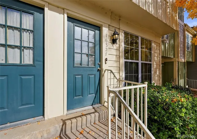Photo 2 of Townhouse for sale at 1632 S Idalia Cir #F, Aurora, CO 80017 | MLS# 7628779 | Listing updated on 2026-10-29