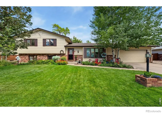 Single family home for sale at 2020 Bobtail Ct, Loveland, CO 80538 | MLS# IR1071385